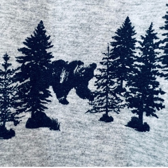 NWT Grey Navy Bear In Woods Cabin Time Stripped Pocket T Shirt - Picture 2 of 3